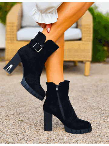 Czarne Zamszowe botki Na Słupku Prinss Czarne Zamszowe botki Na Słupku Prinss