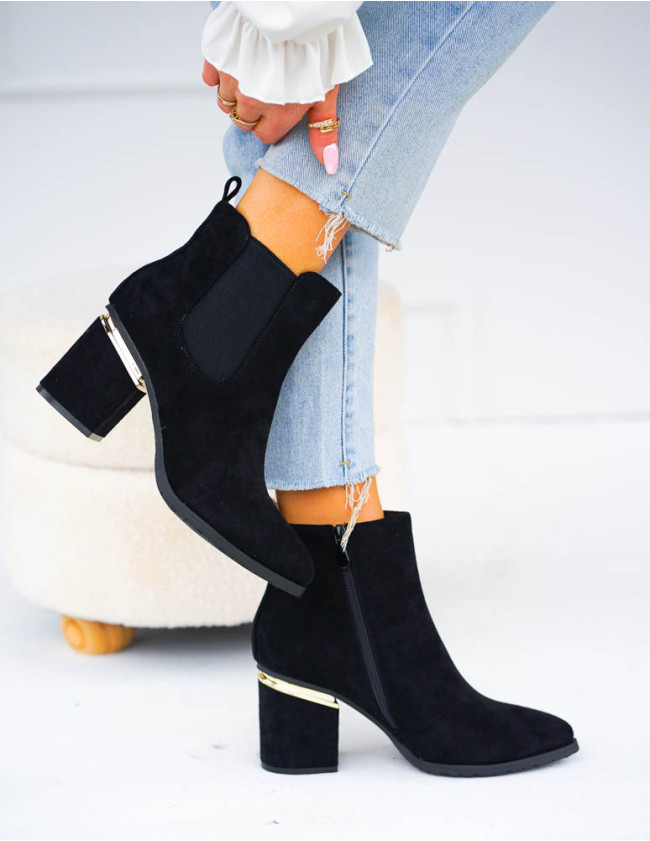 Czarne Eleganckie Botki Na Obcasie Valentins Czarne Eleganckie Botki Na Obcasie Valentins