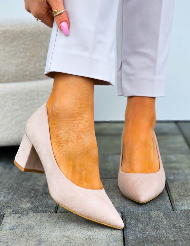 Beżowe Zamszowe Czółenka Damskie Na Niskim Obcasie Stilles Beżowe Zamszowe Czółenka Damskie Na Niskim Obcasie Stilles