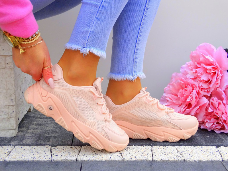 sneakersy na grubej podeszwie białe